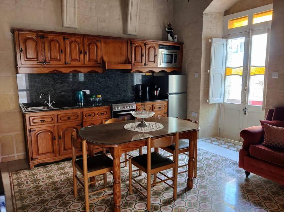 Cozy Corner House In Valletta - Authentic! Exterior foto